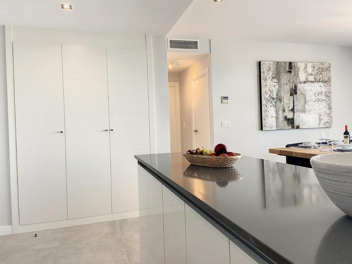 Via Celere 2330 Sea View Apartment カサーレス エクステリア 写真